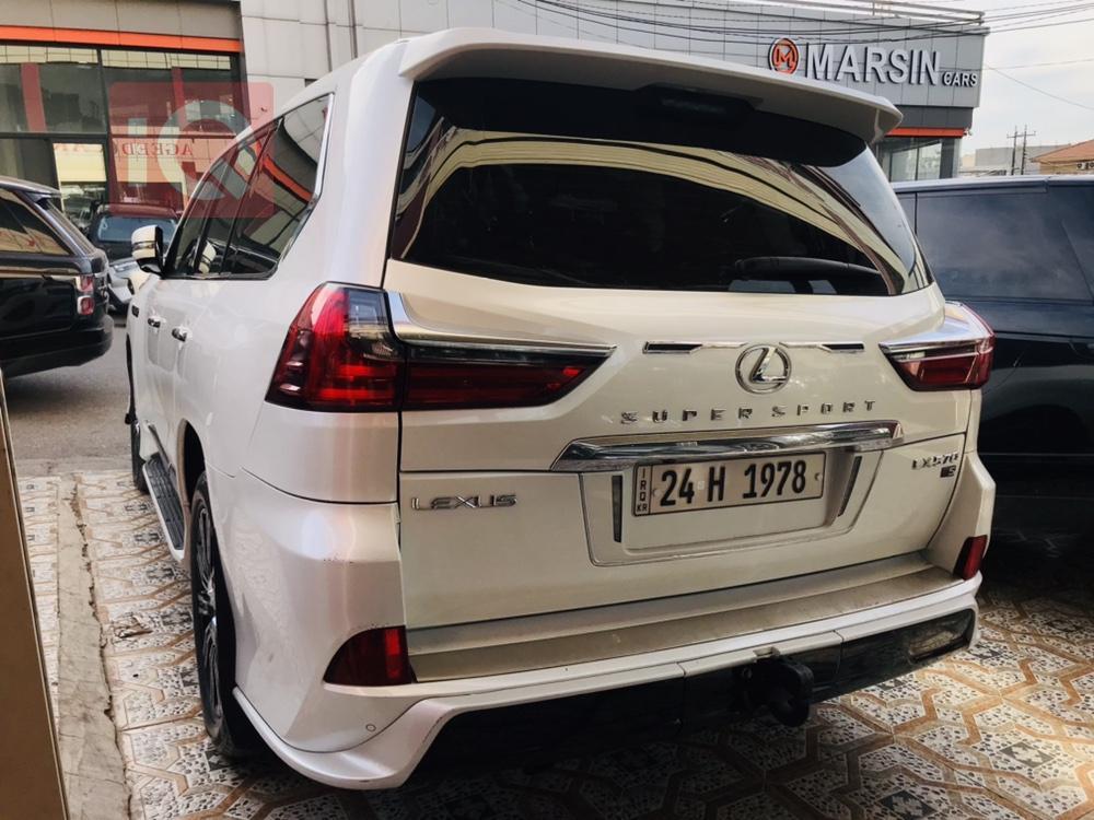 Lexus LX